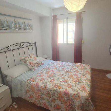Visit Gibraltar Stay In La Linea For Less! La Línea de la Concepción Kültér fotó
