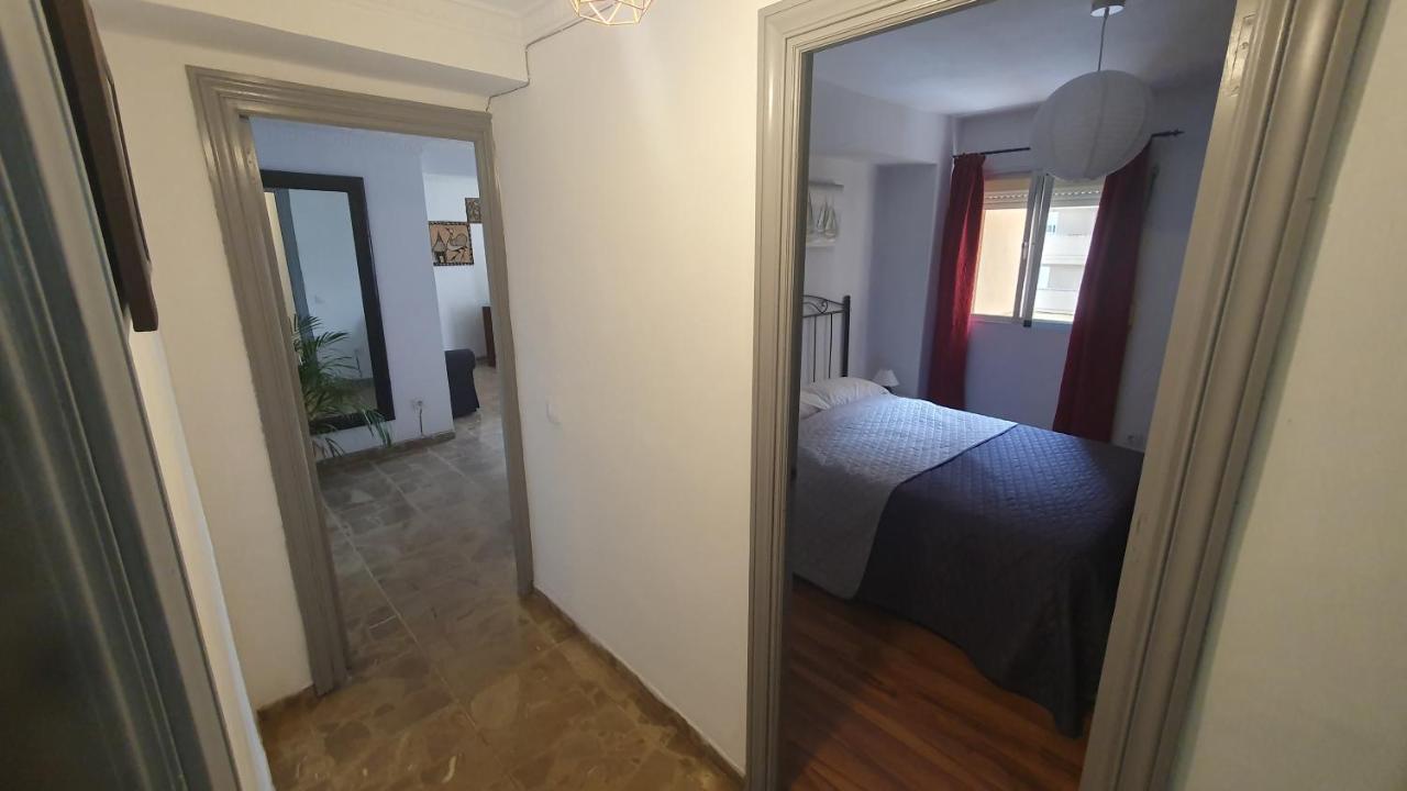 Visit Gibraltar Stay In La Linea For Less! La Línea de la Concepción Kültér fotó