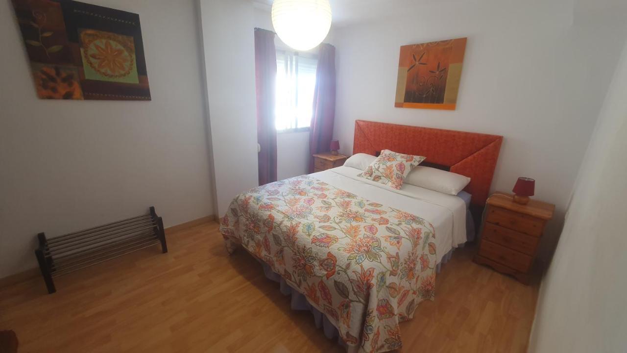 Visit Gibraltar Stay In La Linea For Less! La Línea de la Concepción Kültér fotó